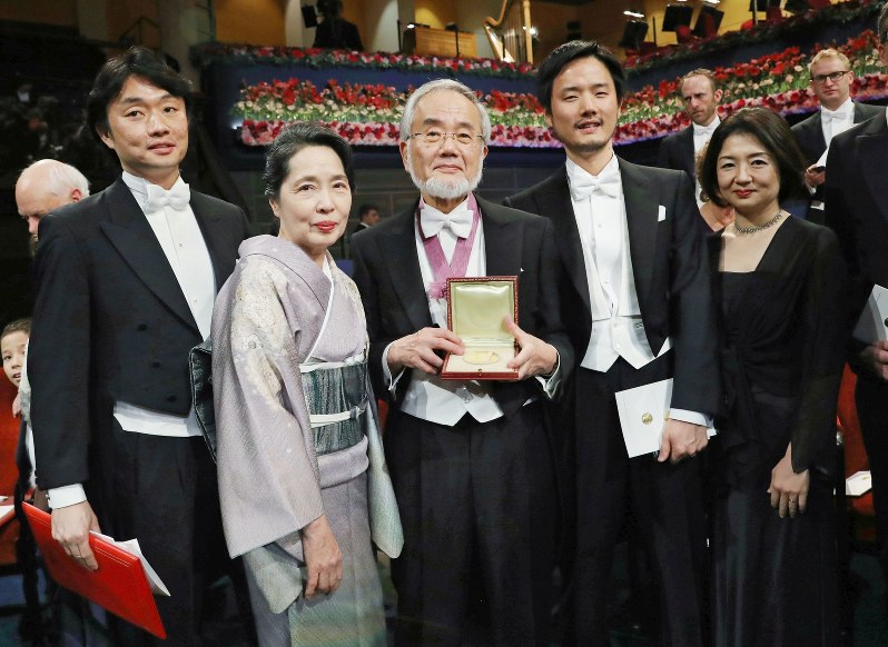 揭開斷食的秘密，獲得諾貝爾獎，原來細胞會「自己吃自己」讓身體變超乾淨！